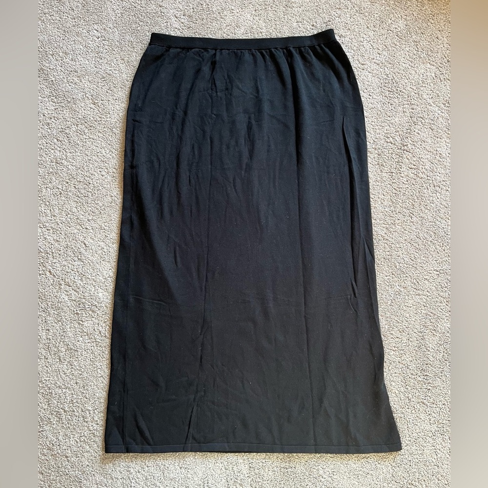 Linden Hill Women’s Size XL Black Knit Pull On Midi Skirt With Slit Stretch